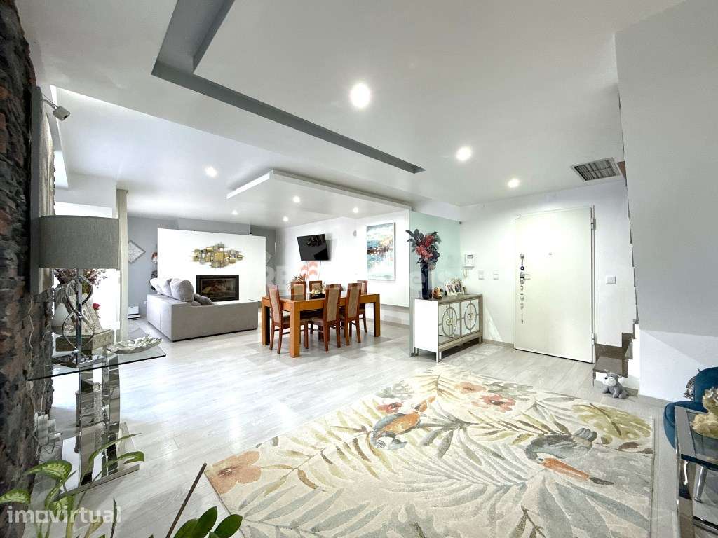 Magnífico T3 Duplex com Piscina e Churrasqueira em condomínio privado - Grande imagem: 3/60