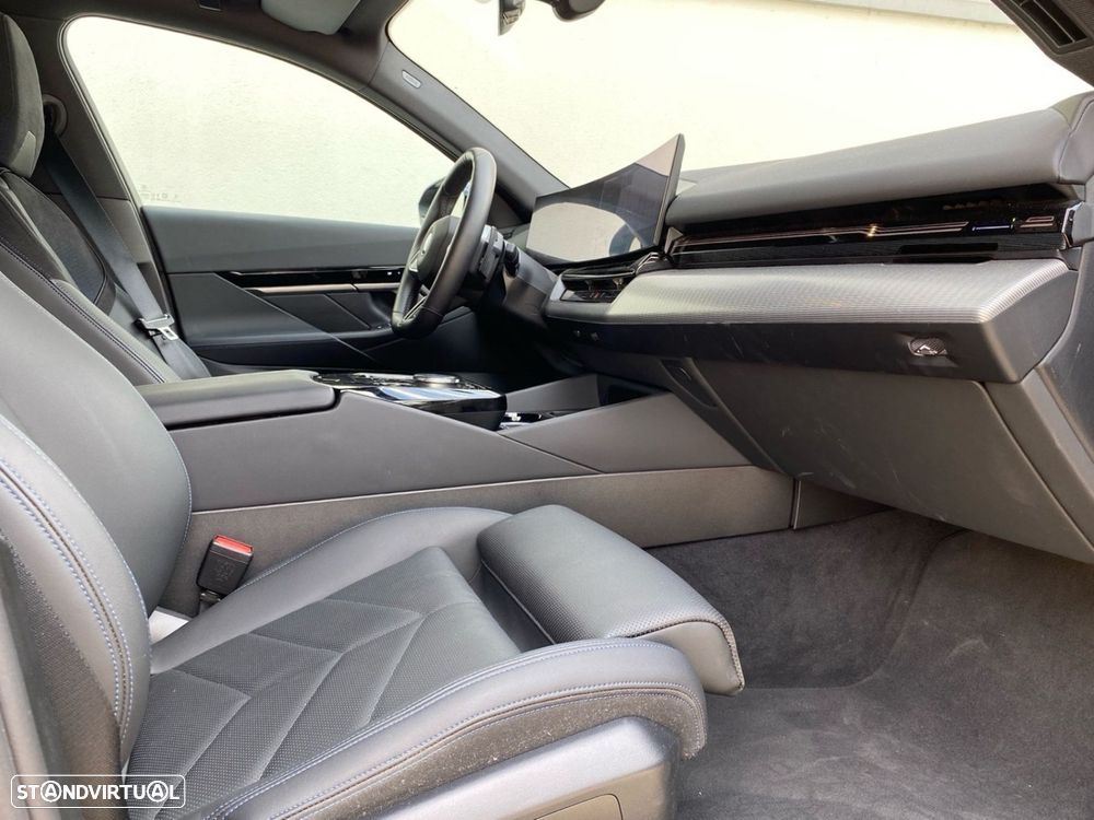 BMW 530 e Pack Desportivo M - 18