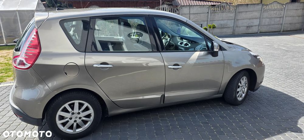 Renault Scenic 1.5 dCi Confort Privilege - 19