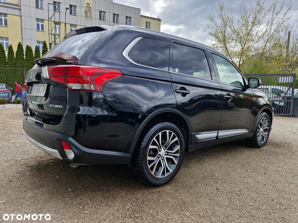 Mitsubishi Outlander - 5