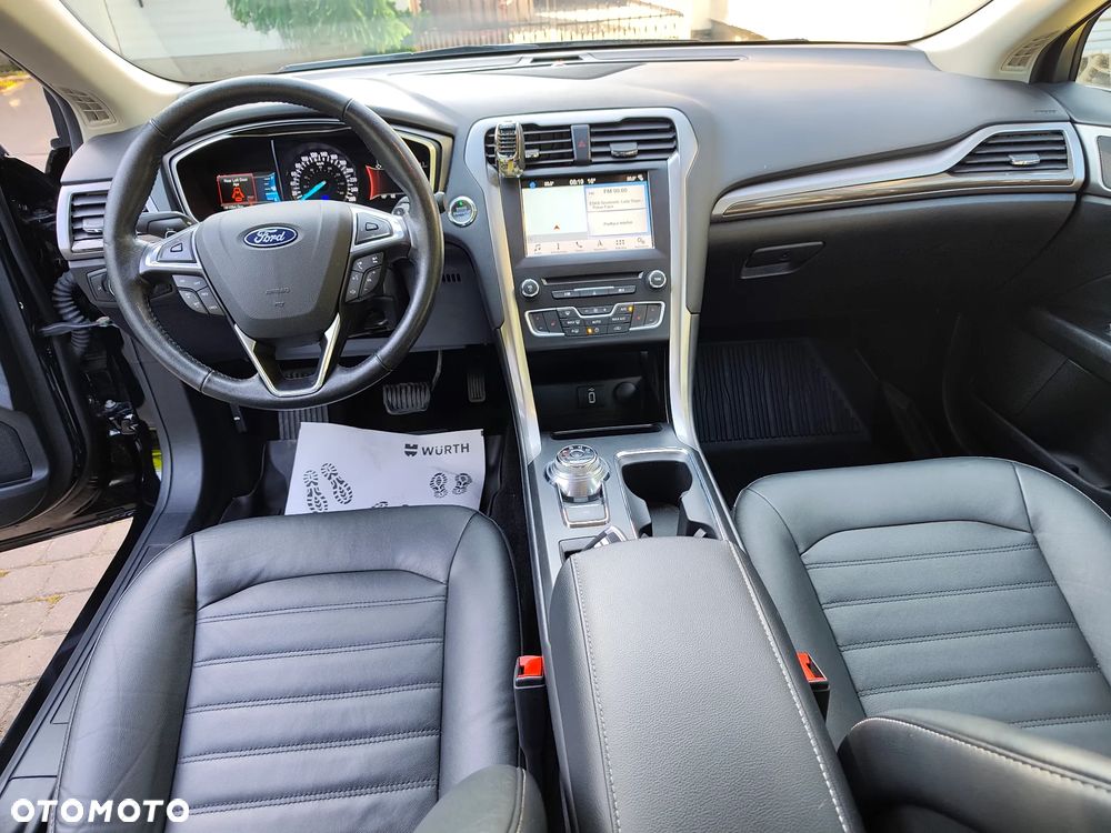 Ford Fusion 2.0 EcoBoost Titanium - 10