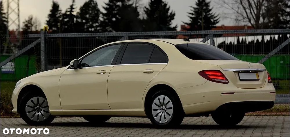 Mercedes-Benz Klasa E 200 d 9G-TRONIC - 13