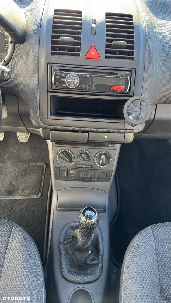 Volkswagen Polo - 12