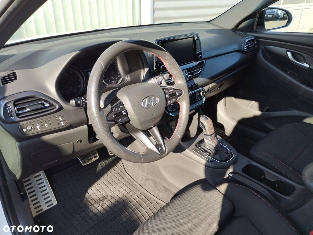 Hyundai i30 1.5 T-GDI 48V Executive DCT - 9