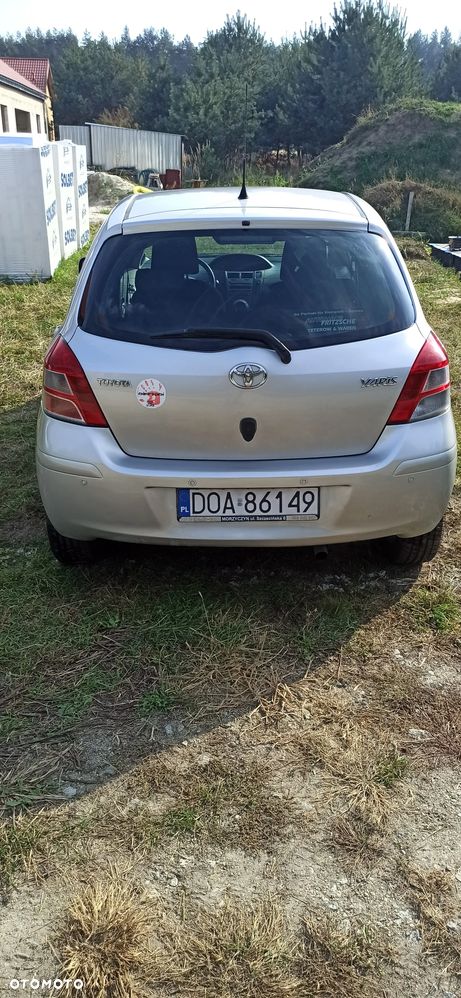 Toyota Yaris - 11