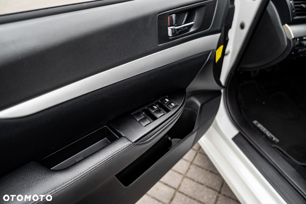 Subaru Legacy 2.0D Sport - 20