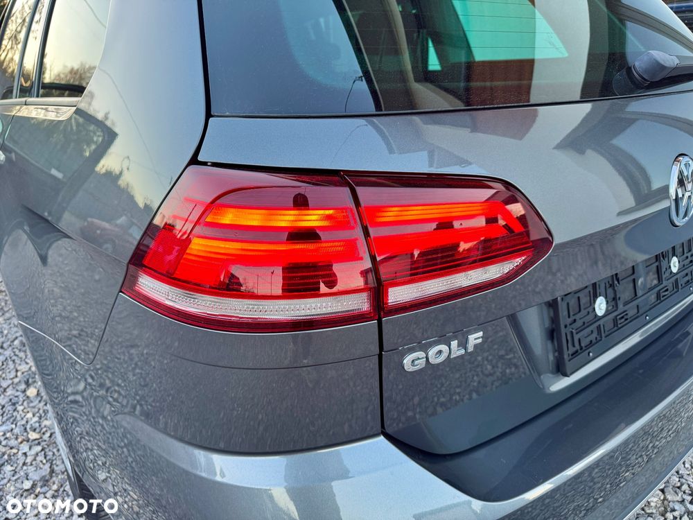 Volkswagen Golf - 16