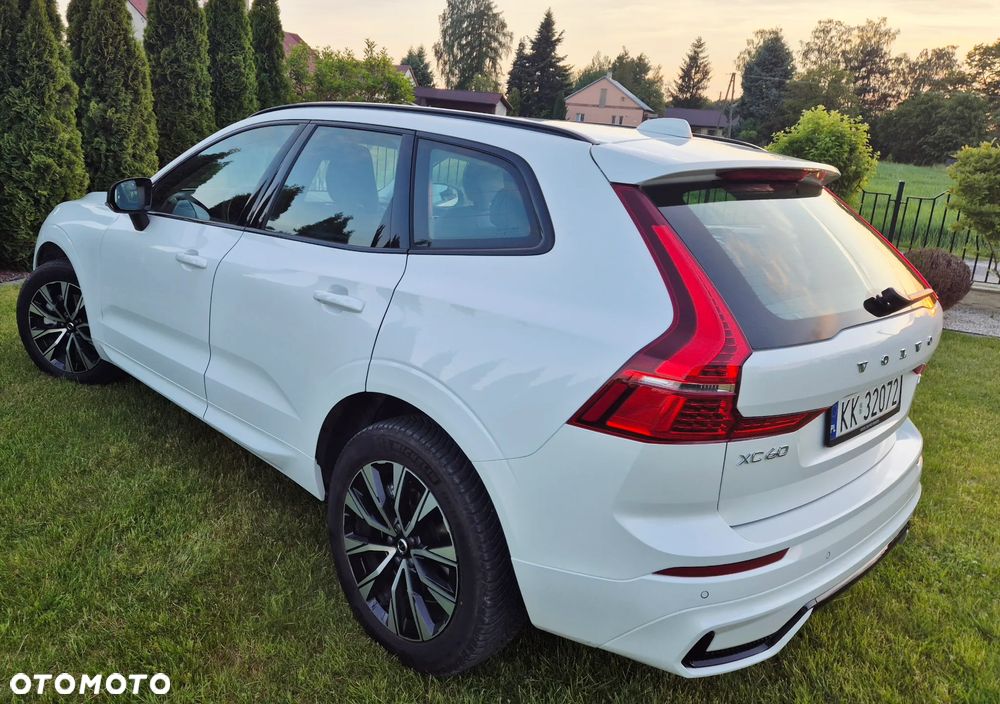 Volvo XC 60 B4 B Plus Dark - 4