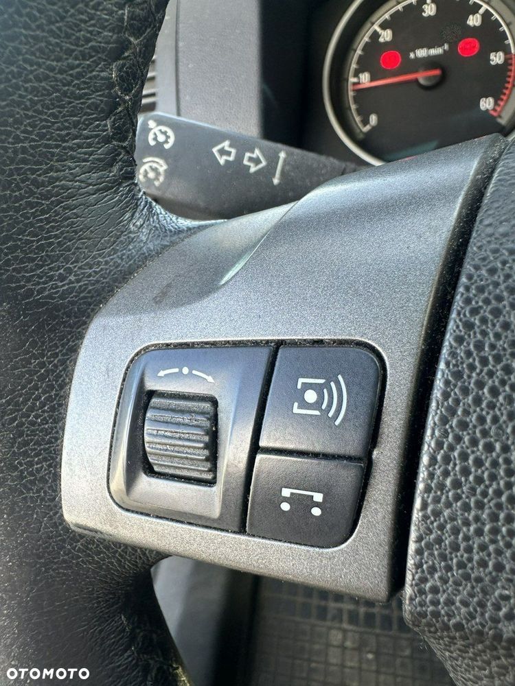 Opel Zafira - 10