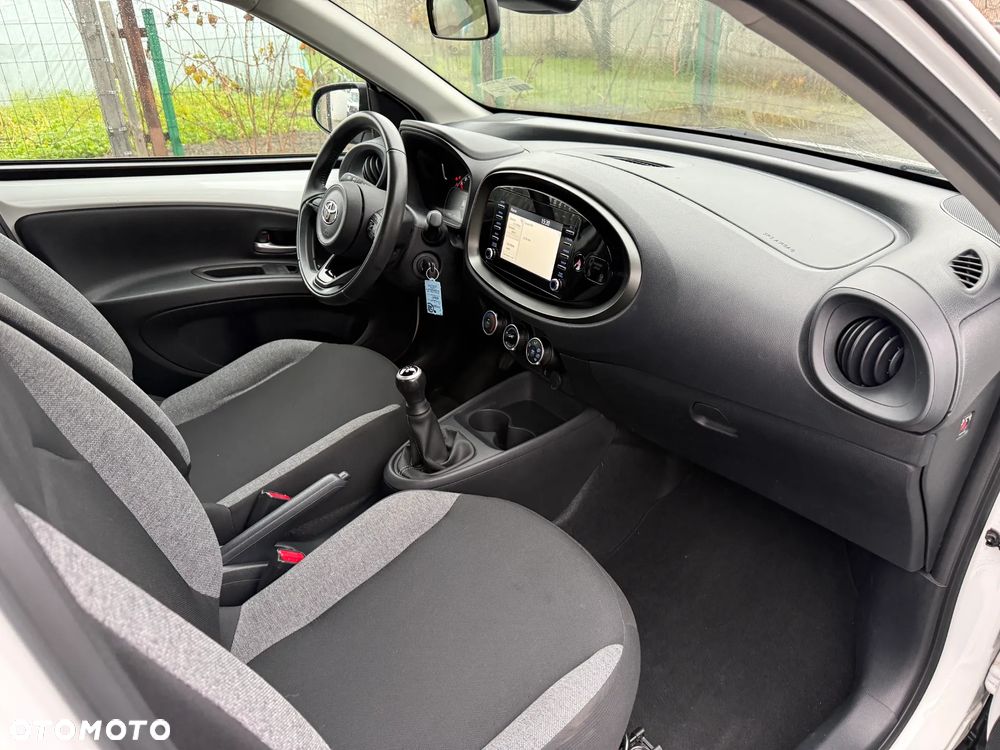 Toyota Aygo X 1.0 VVT-i X-play - 16