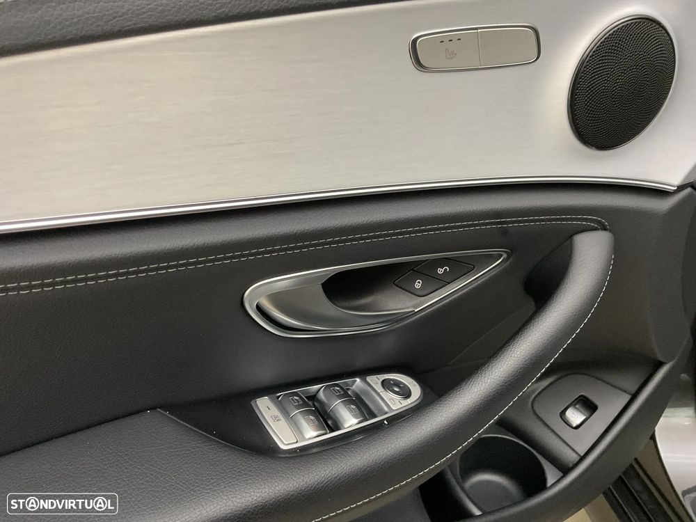 Mercedes-Benz E 300 de AMG Line - 21