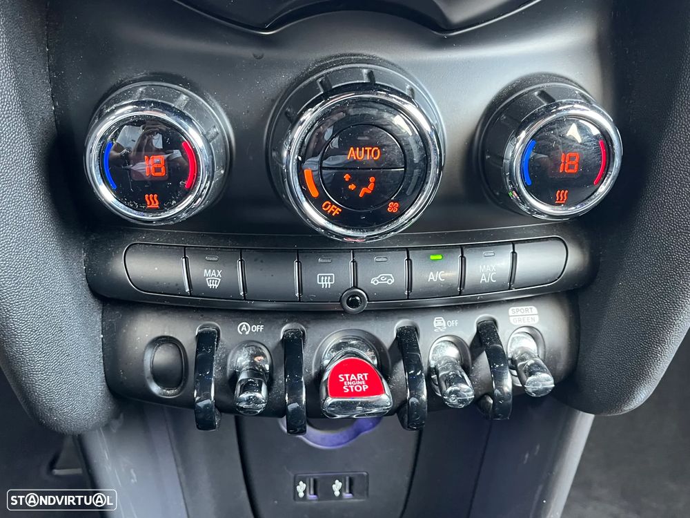 MINI 5 Portas Cooper D Auto - 30