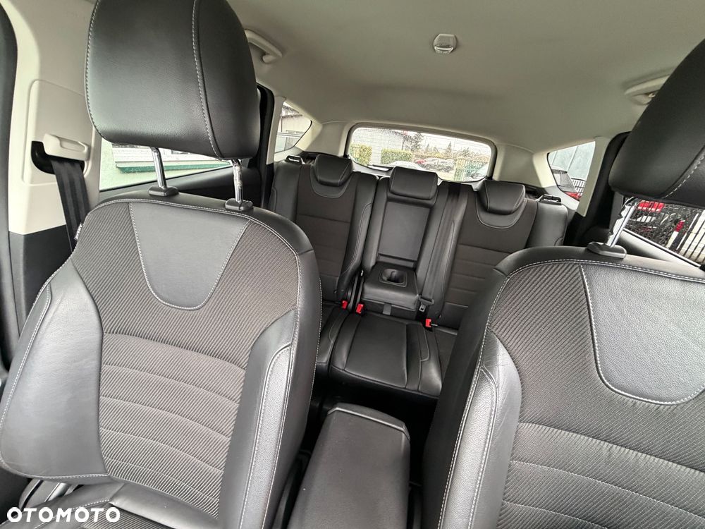 Ford Kuga 2.0 TDCi 4x4 Titanium - 32