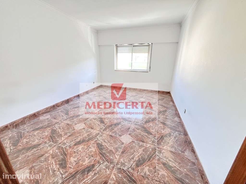 T2 Cacém de Cima - Loja do Cidadão - Grande imagem: 3/16