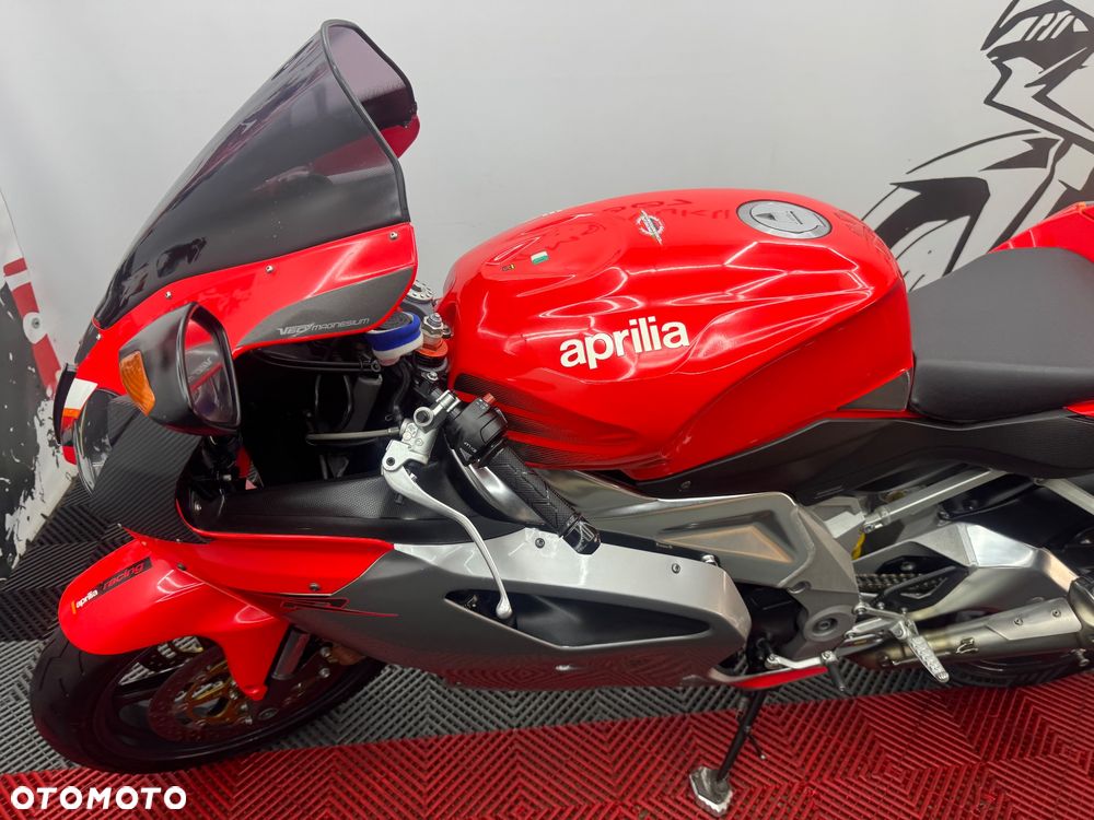 Aprilia RSV - 11