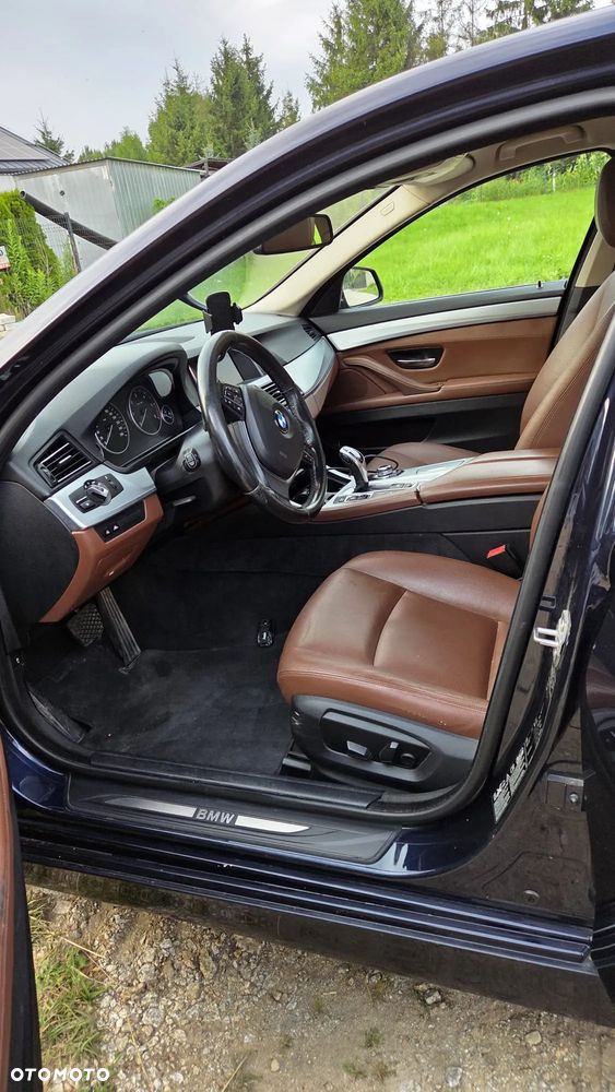 BMW Seria 5 530d xDrive Luxury Line - 9