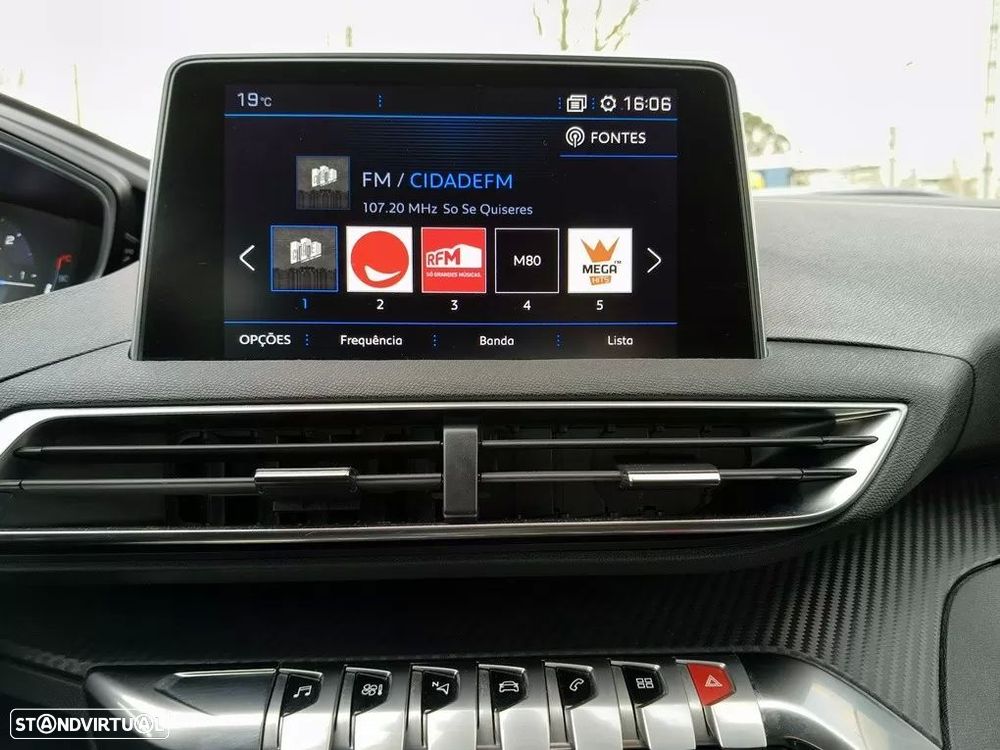 Peugeot 3008 1.5 BlueHDi Allure EAT8 - 21
