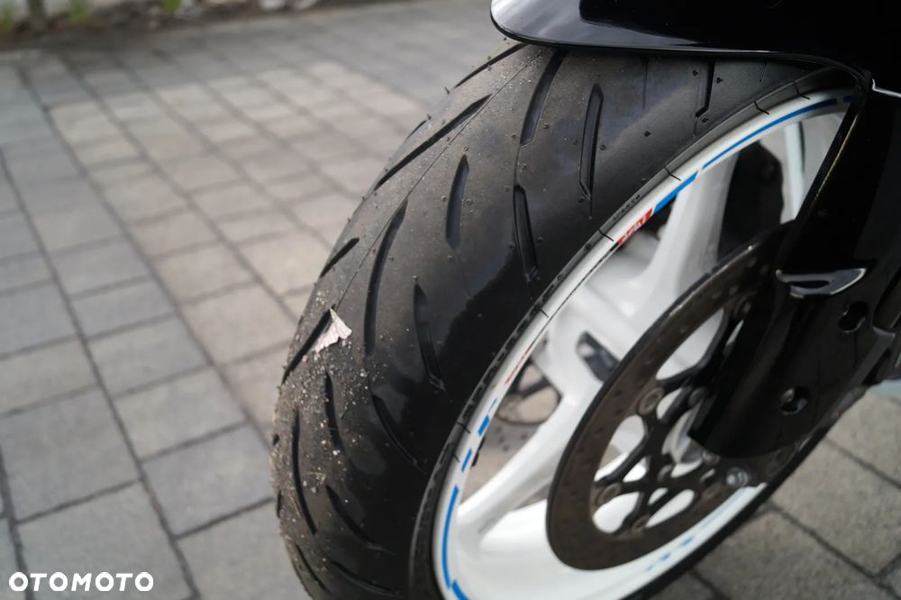 Suzuki GSX-R - 13
