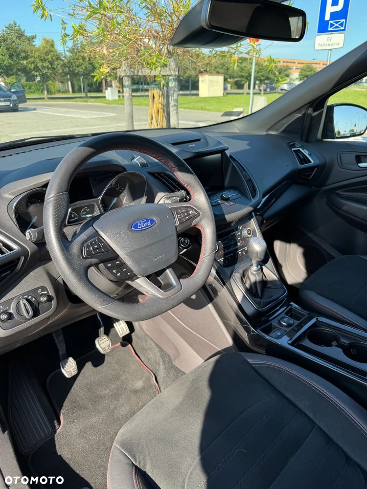 Ford Kuga 1.5 EcoBoost FWD ST-Line - 12