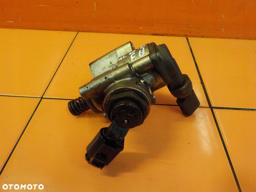 AUDI A3 8P GOLF PASSAT 2.0 TFSI 07r 200KM AXX pompa paliwa 6F127025B - 2