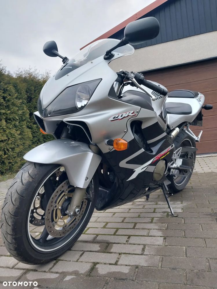 Honda CBR - 7
