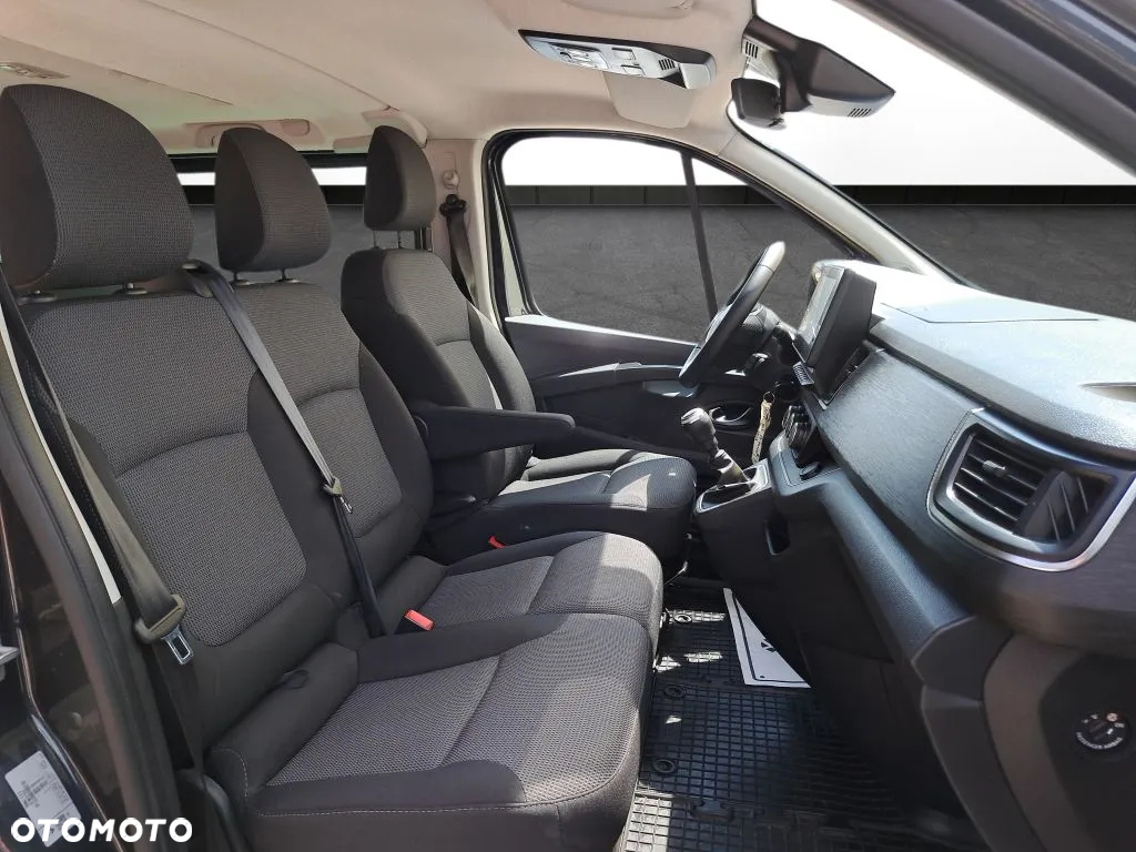 Renault Trafic - 13