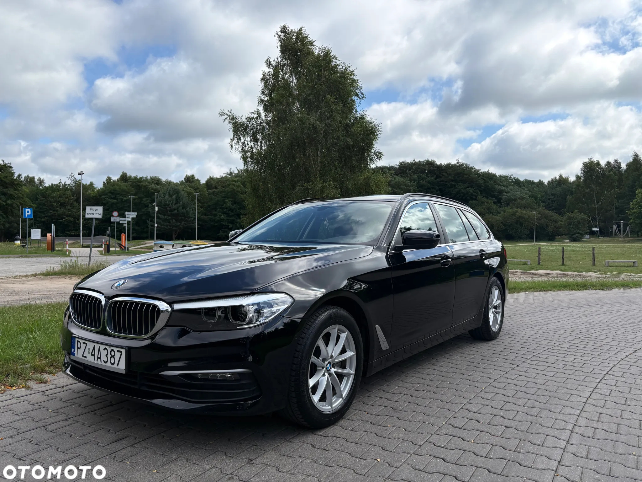 BMW Seria 5 520d Touring - 2