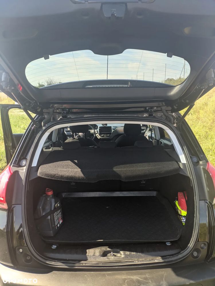 Peugeot 2008 1.2 Pure Tech Style - 4