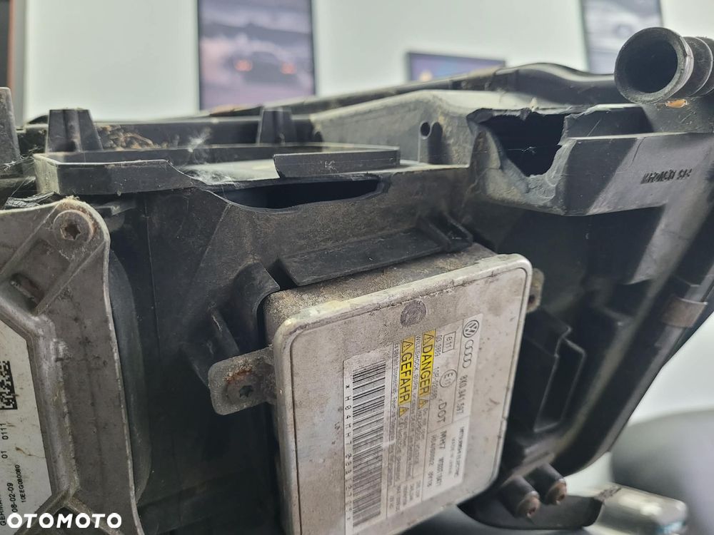 Lampa prawa Audi a4 b8 - 11