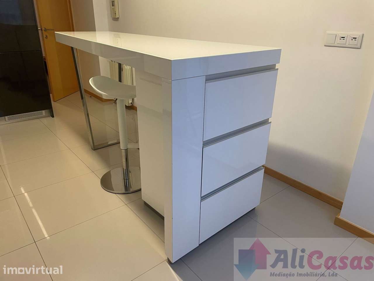 **Duplex T3 Semi-novo com Vista Mar -Garagem Individual P/3 carros** - Grande imagem: 4/59