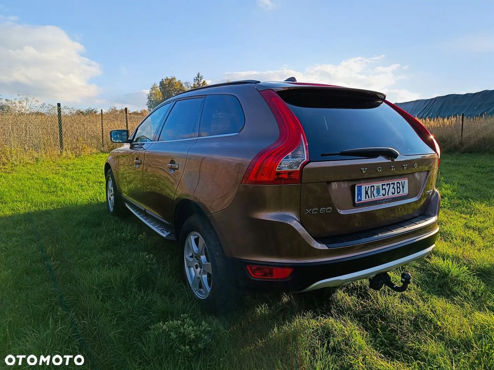 Volvo XC 60 D4 R-Design Momentum - 4