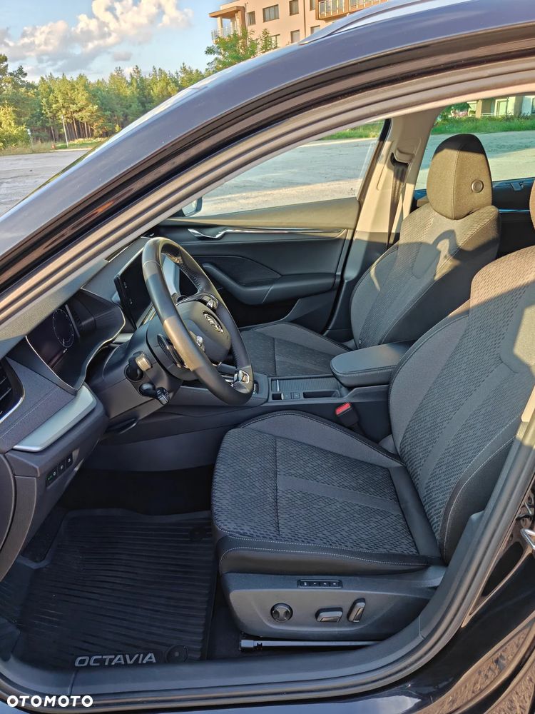Skoda Octavia 2.0 TDI DSG Ambition - 8