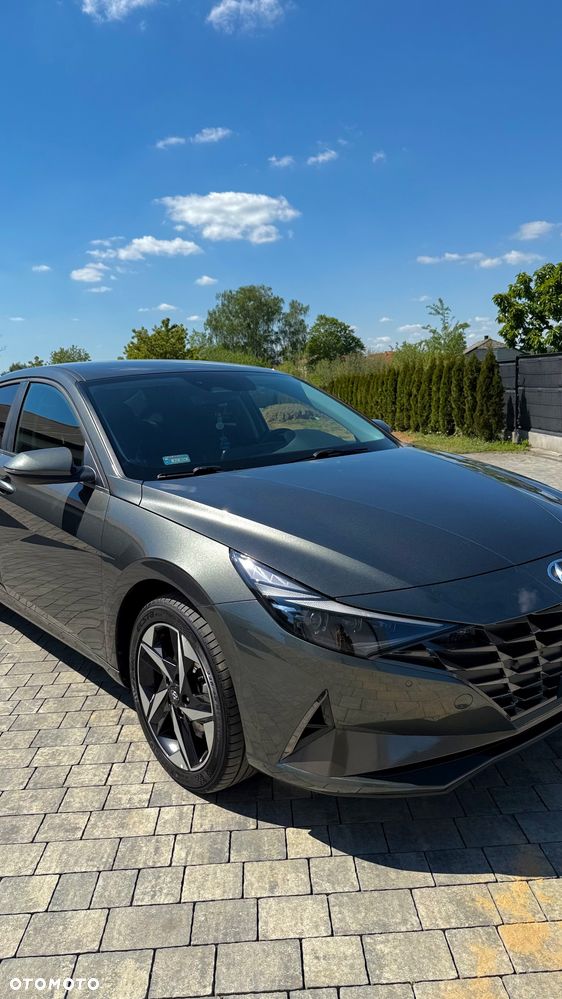 Hyundai Elantra 1.6 Executive CVT - 20