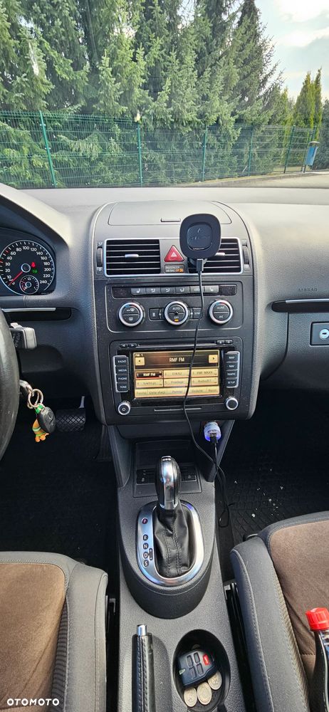 Volkswagen Touran 2.0 TDI BMT Highline DSG - 9