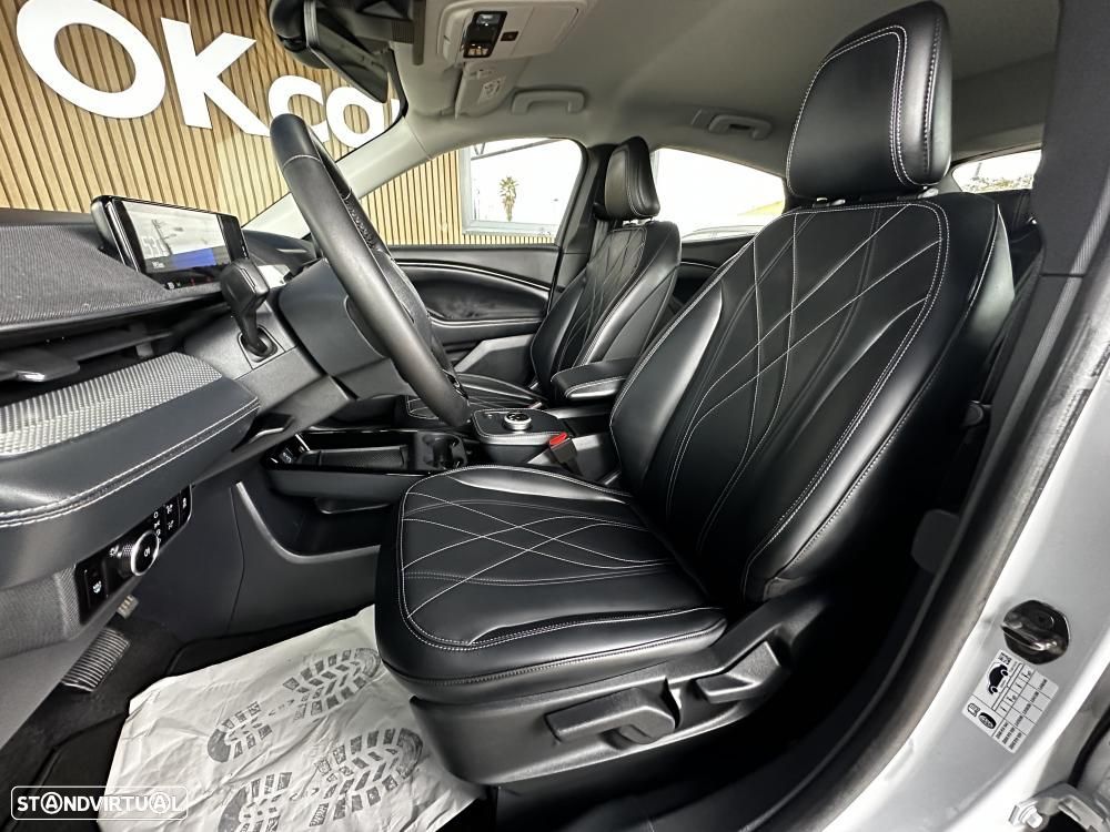 Ford Mustang Mach-E Standard - 18