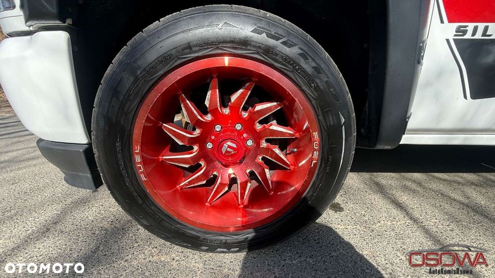 Chevrolet Silverado - 19
