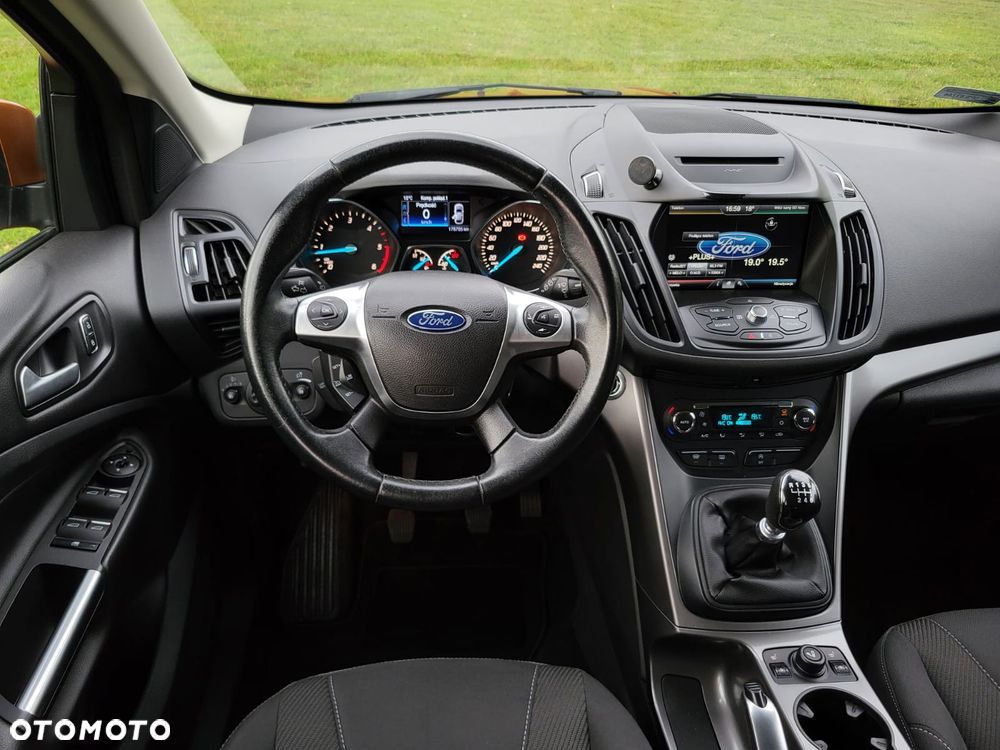 Ford Kuga - 16