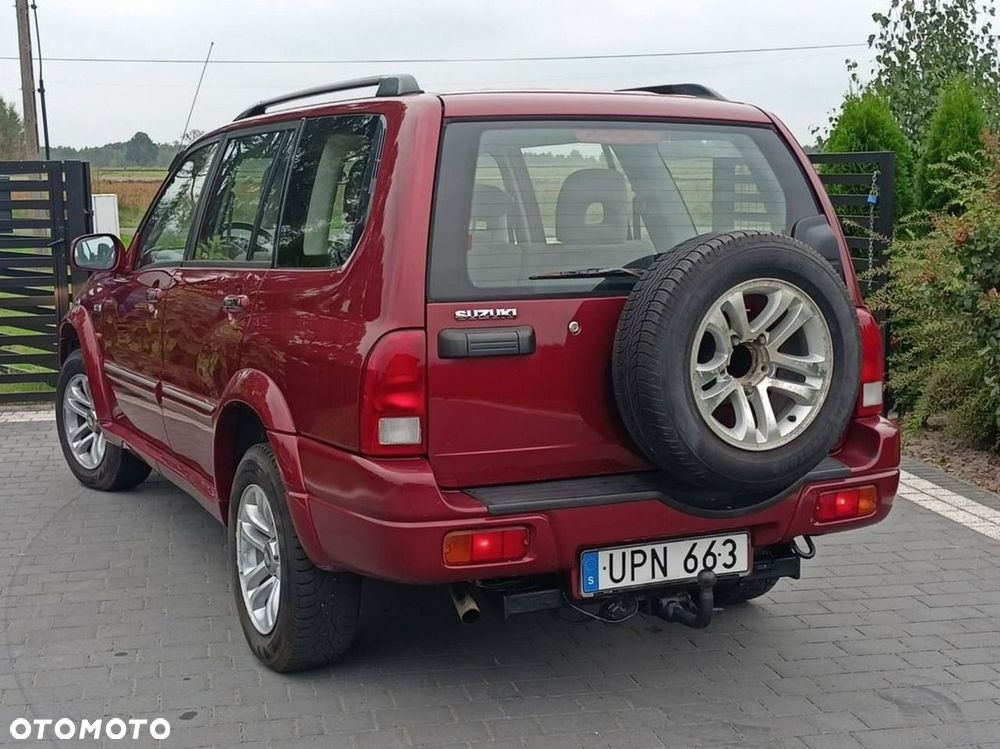 Suzuki XL7 - 12