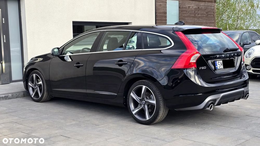Volvo V60 D4 Geartronic RDesign - 11