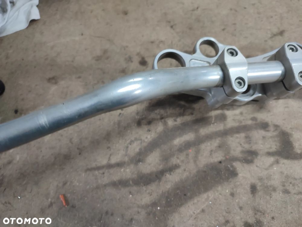 Półka górna, kierownica, risery ABM Yamaha R6 - 10