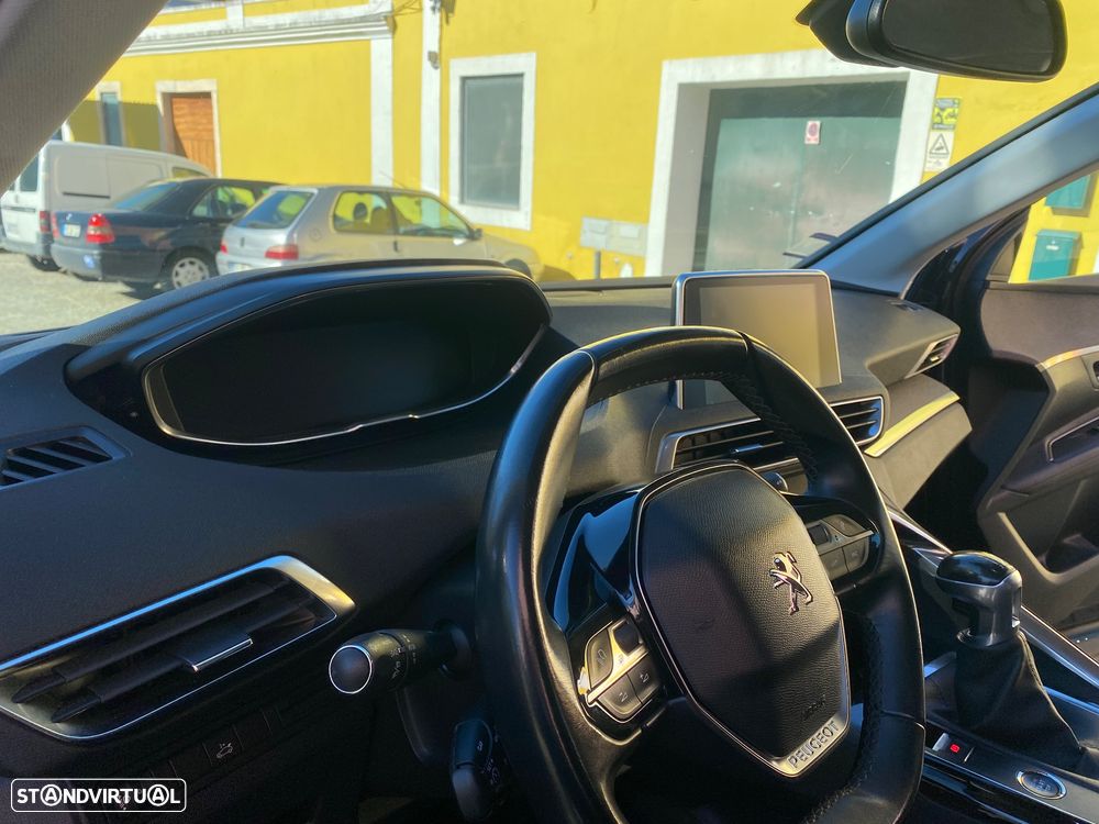 Peugeot 3008 BlueHDi 130 Stop & Start Allure Pack - 32