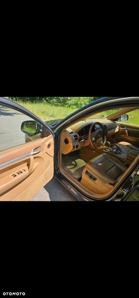 Porsche Cayenne Tiptronic S - 9