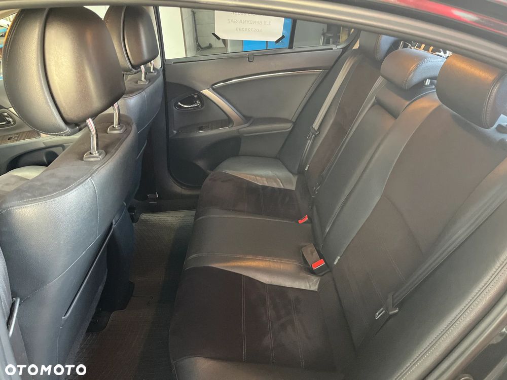 Toyota Avensis 1.8 Premium - 7