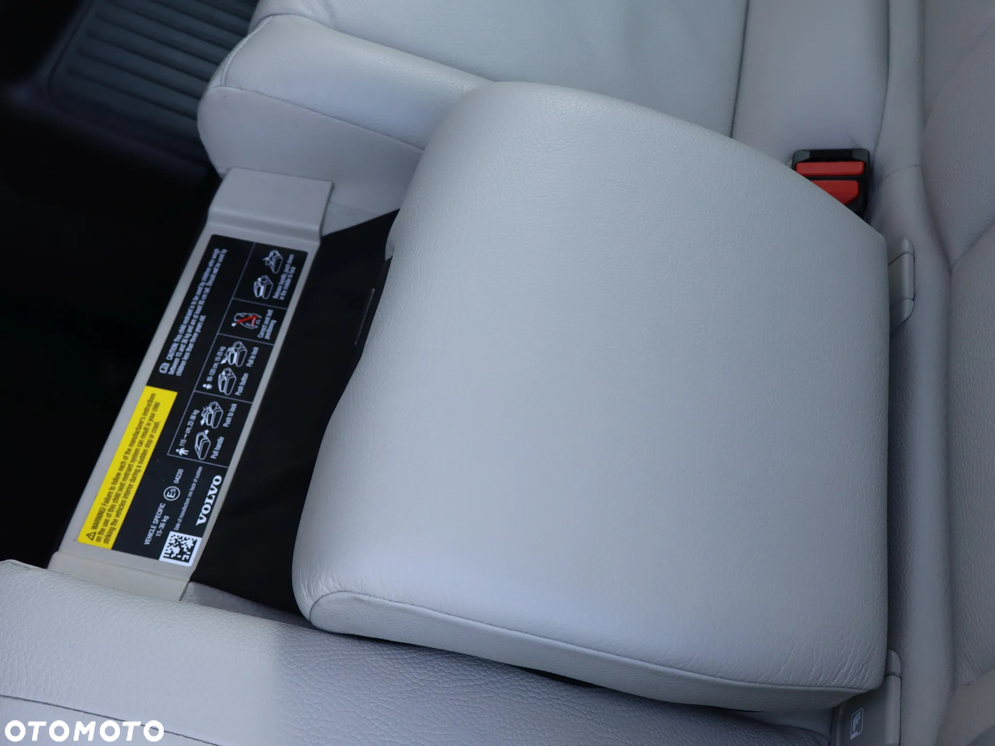 Volvo XC 60 T8 Plug-In Hybrid AWD Inscription - 16