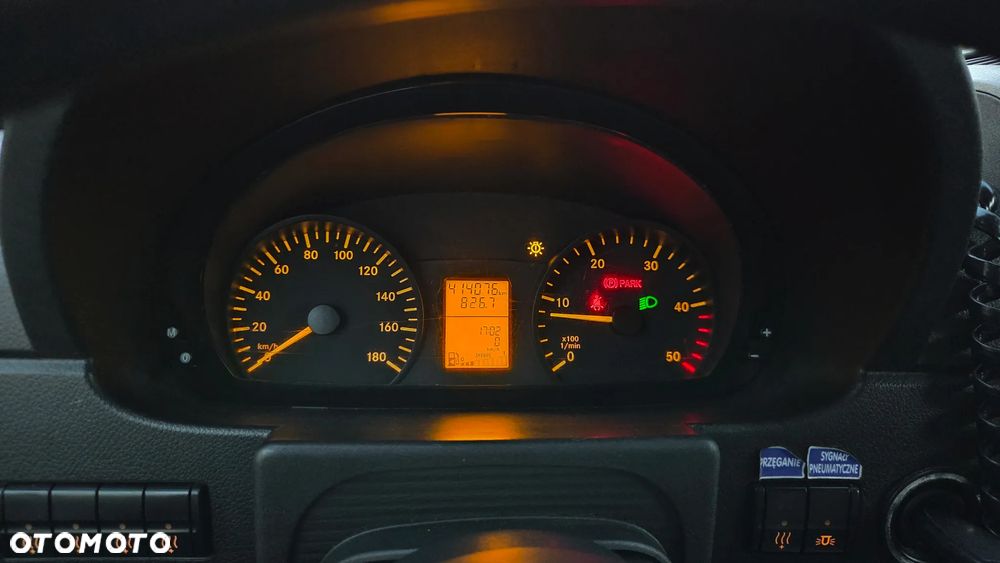 Mercedes-Benz SPRINTER - 14