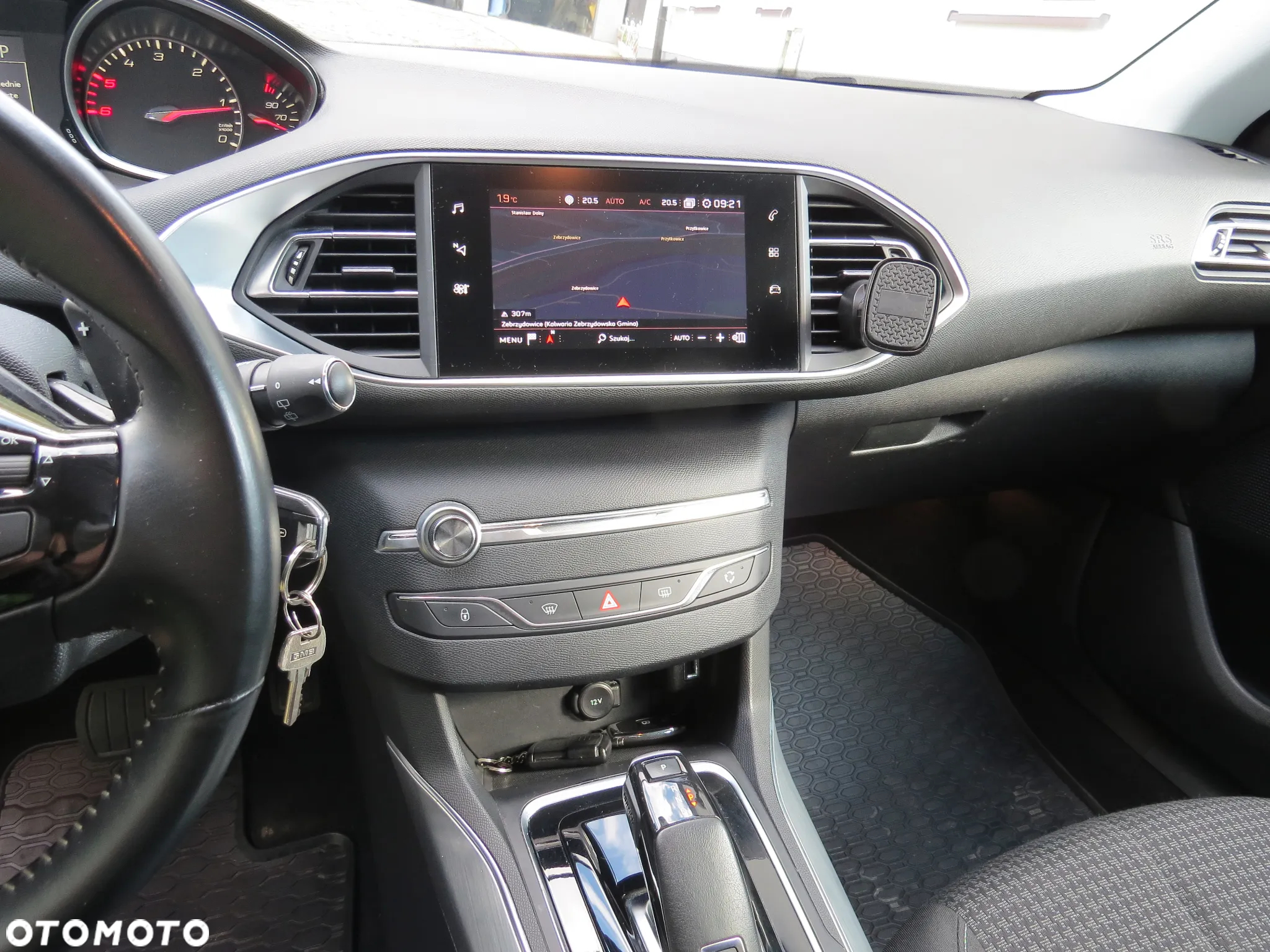 Peugeot 308 1.5 BlueHDi Active Pack Business S&S EAT8 - 9