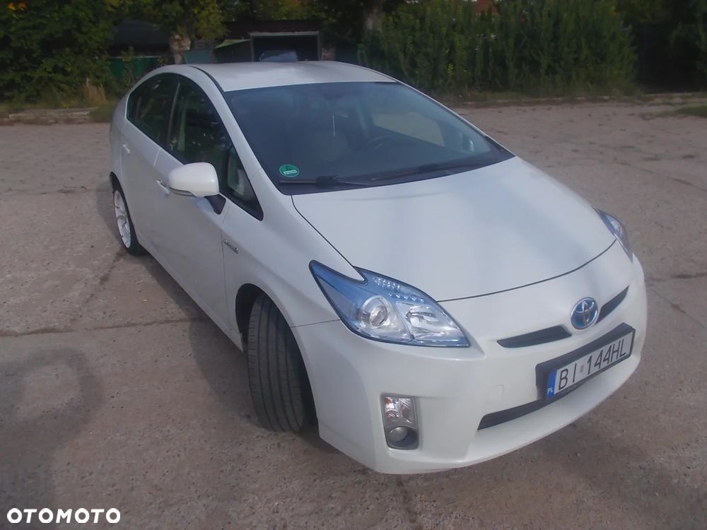 Toyota Prius (Hybrid) - 7