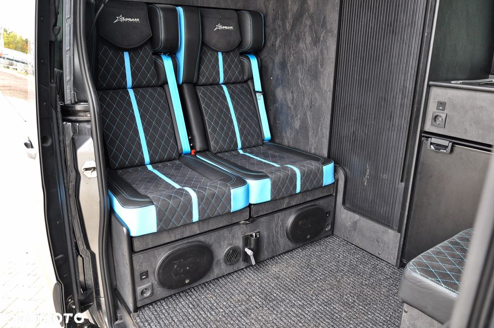 Mercedes-Benz Sprinter 319 Kamper - 28