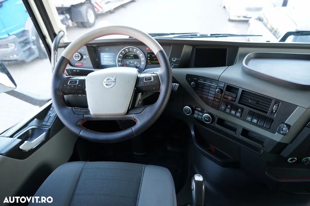 DAF FH 500 / ROȚI SOLIDE / RIDICARE / AER CONDIȚIONAT PARCARE / PODEA REZISTENTĂ / - 28