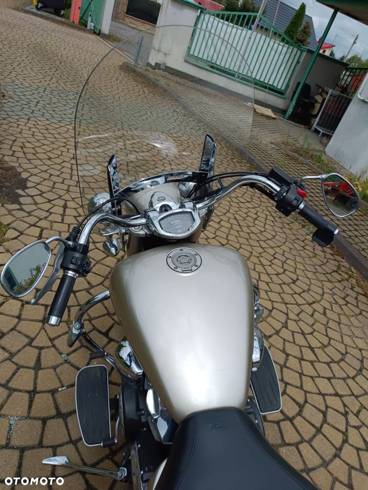 Yamaha XVS - 6